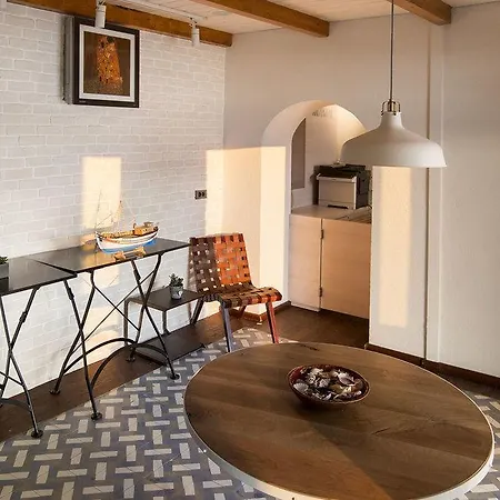 Miamai Boutique - Adult Only 3*