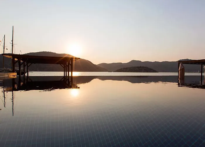 Miamai Butik - Sadece Yetiskin 3* Bozburun