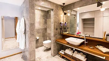 Miamai Boutique - Adult Only 3*