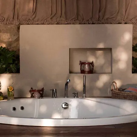 Отель Miamai Boutique - Adult Only 3*