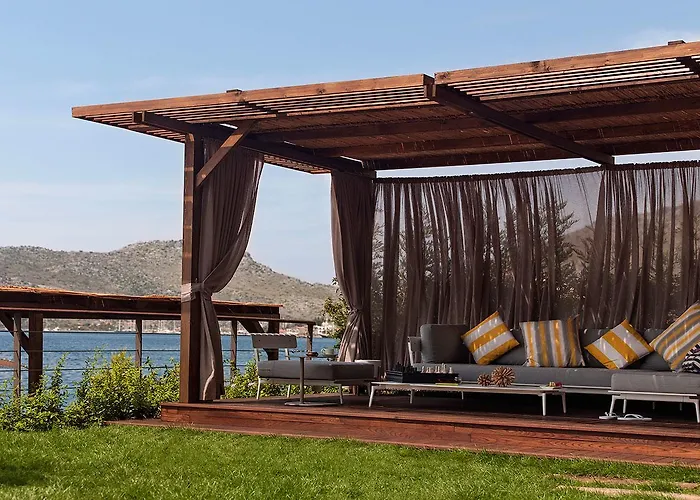 Miamai Boutique - Adult Only 3*